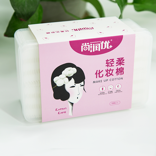Lady face makeup remover wet wipe